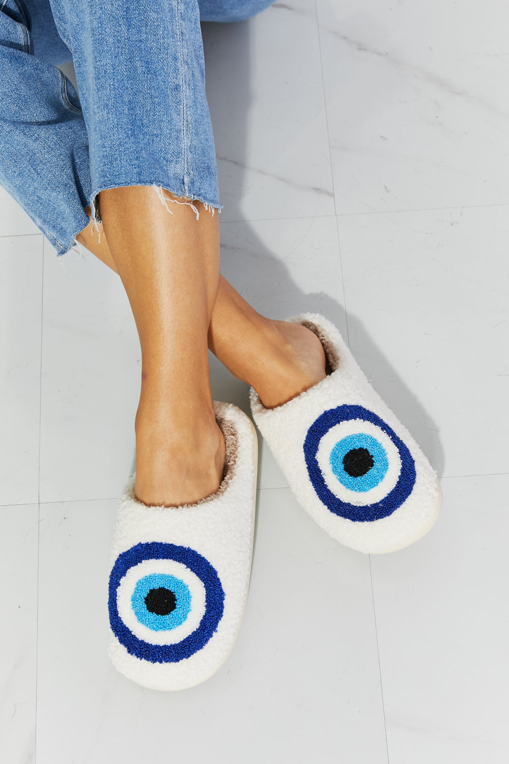 White and Blue Eye Cozy Slide Slipper