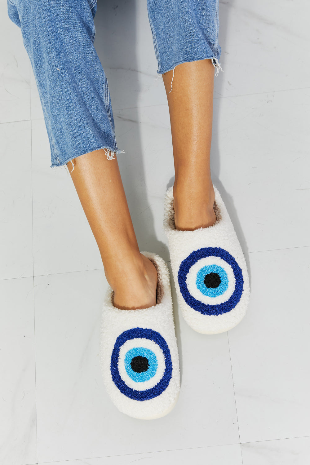 White and Blue Eye Cozy Slide Slipper