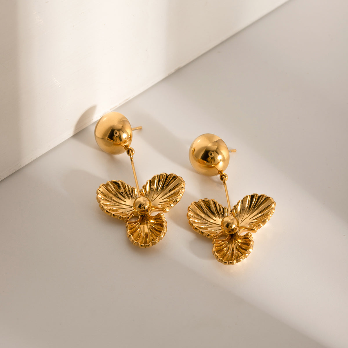 GoldFlower Dangle Earrings